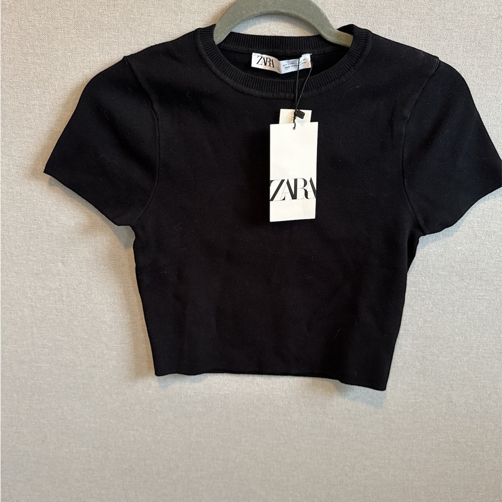 Zara Classic Black Cropped Tee